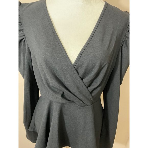 Women's Greathe Black Wrap Top Size: Large - Picture 6 of 12